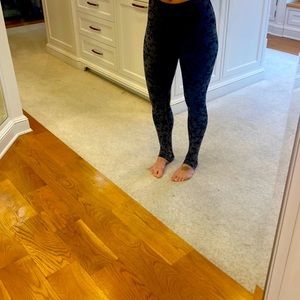 Grey and black high waisted lulu leggings sizec6